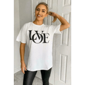 Chic Oversized Love Print Tee - Effortless Style Meets Ultimate Comfort